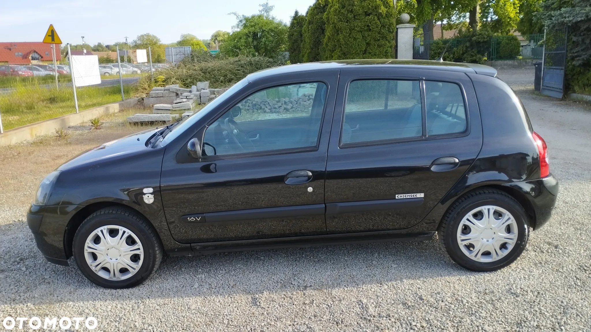 Renault Clio 1.2 16V 75 Collection - 10