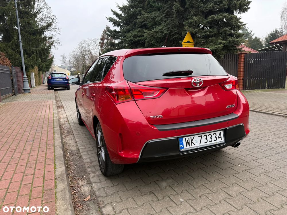 Toyota Auris 1.6 Executive - 6