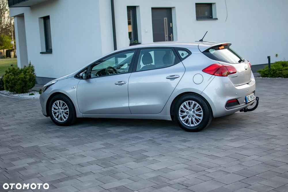 Kia Ceed - 27