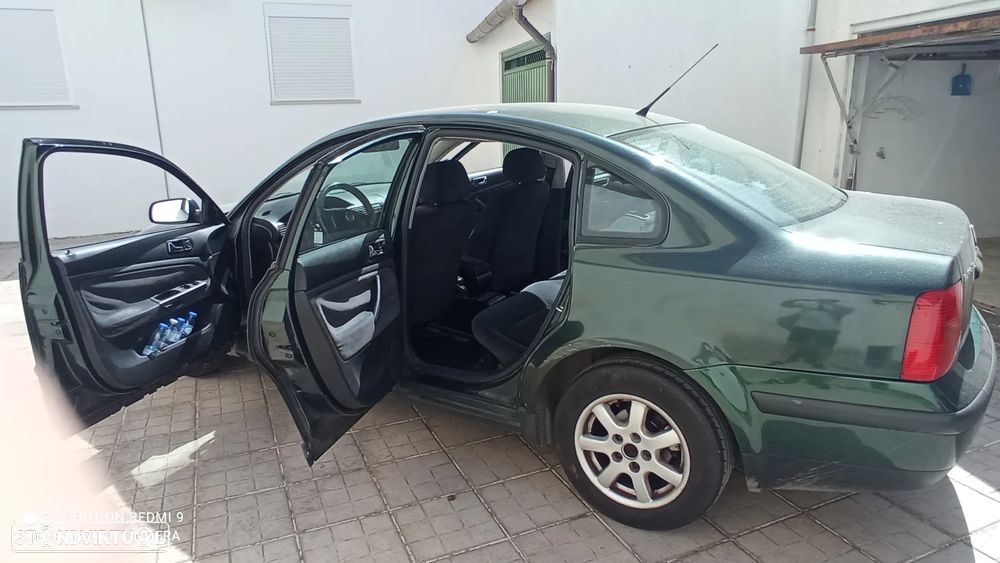 VW Passat 1.9 TDi Confortline - 10