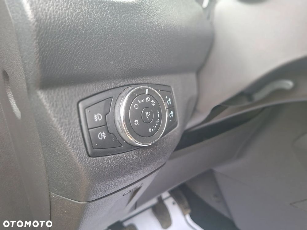 Ford Tourneo Courier 1.0 EcoBoost Titanium - 15