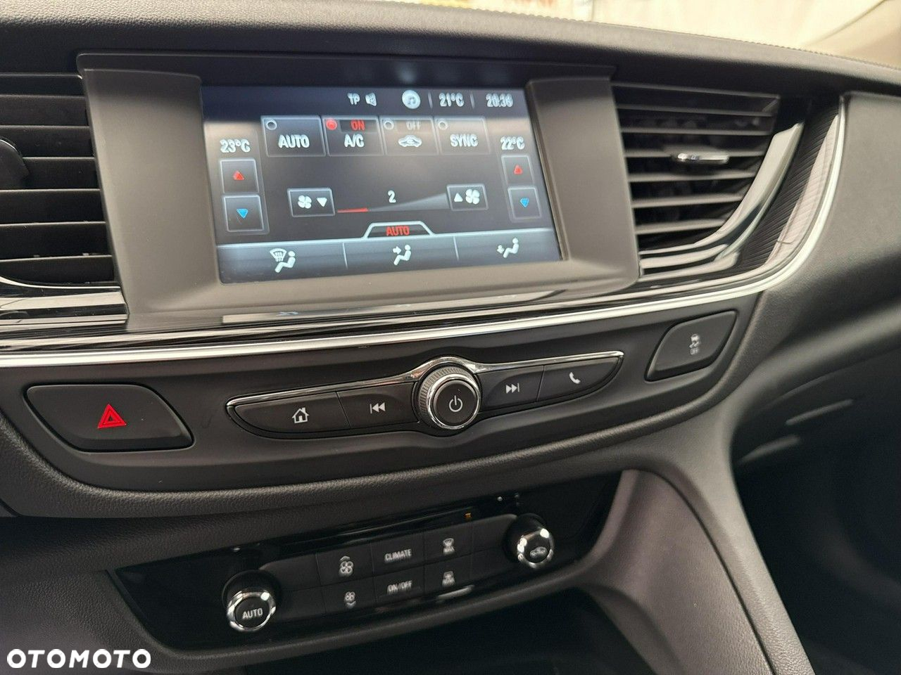 Opel Insignia - 27