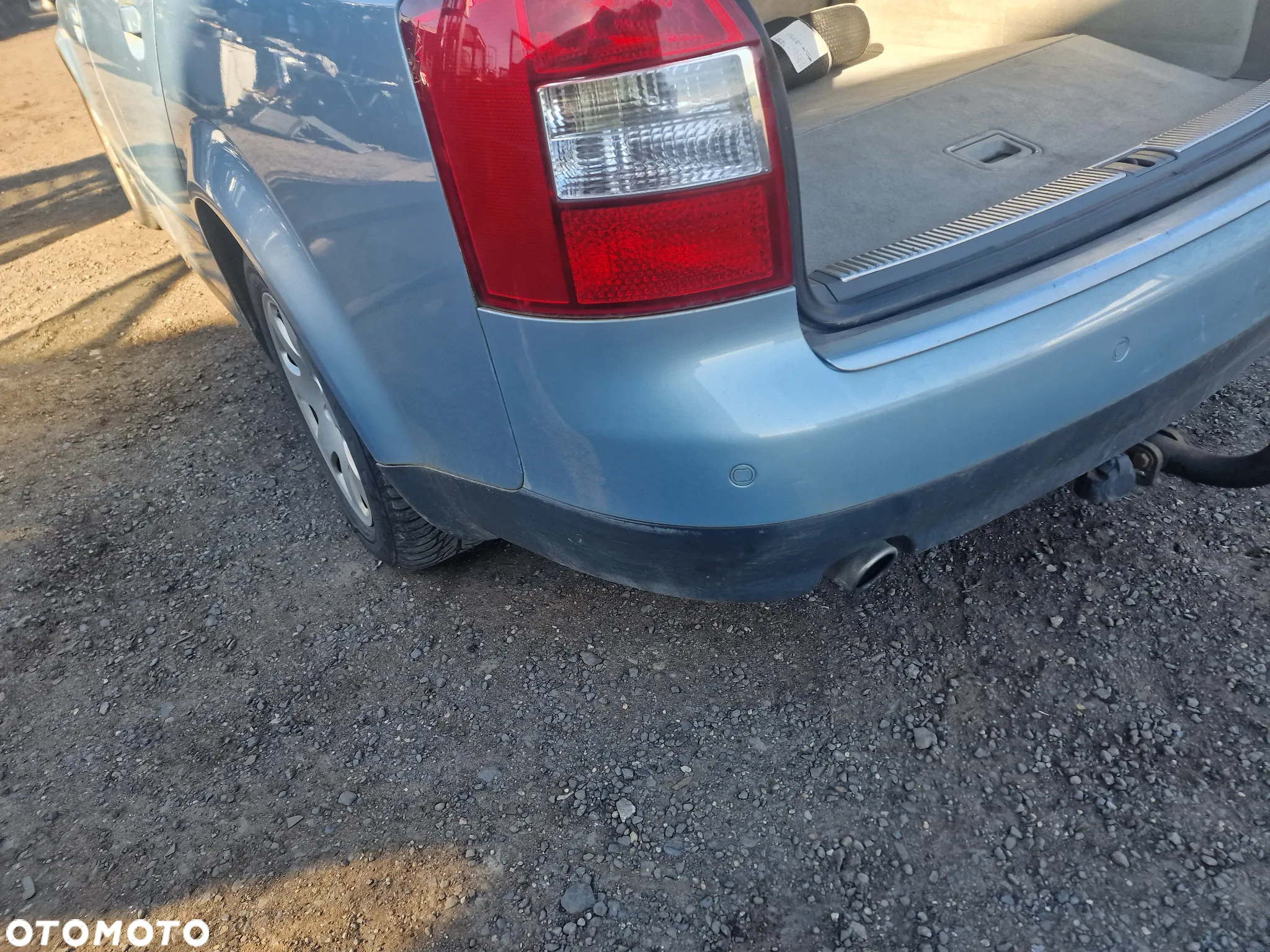Lampa lewy tył audi A4 B6 kombi - 2