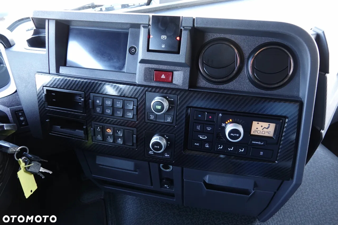 Renault C 520  / 6x4 / HYDRAULIKA / RETARDER /  KLIMA POSTOJOWA / 3 OSIOWY CIĄGNIK SIODŁOWY / DMC: 100 000 KG !! / BOGATE WYPOSAŻENIE - 29