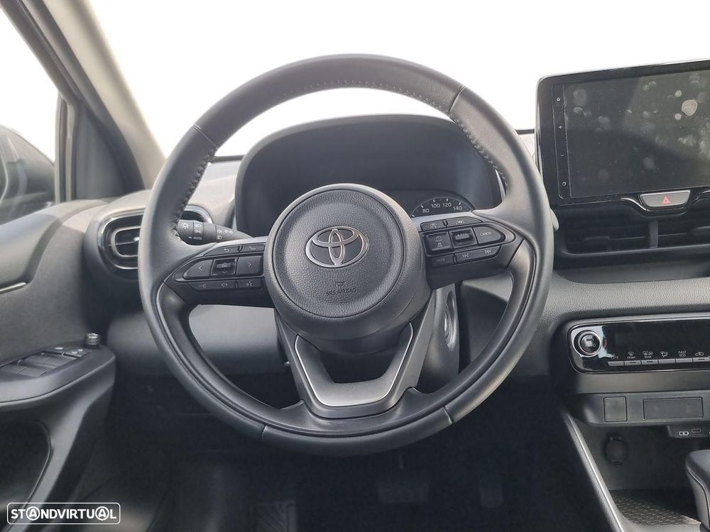 Toyota Yaris - 10