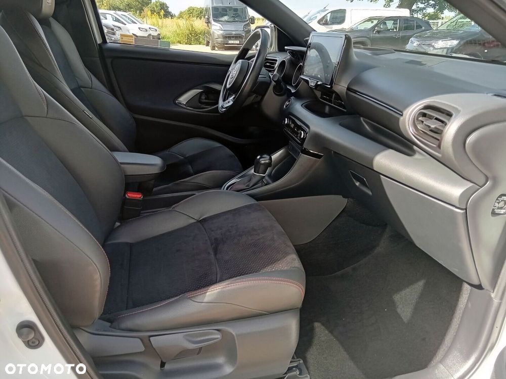 Toyota Yaris - 6