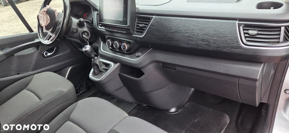 Renault Trafic 2.0 dCi Escapade - 12