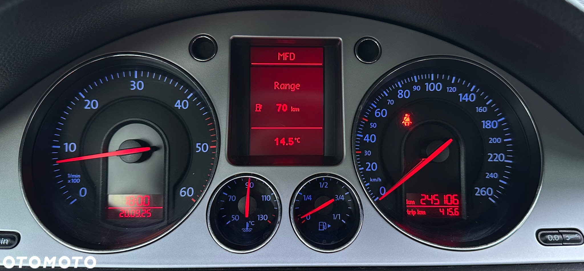 Volkswagen Passat 2.0 TDI Comfortline - 16