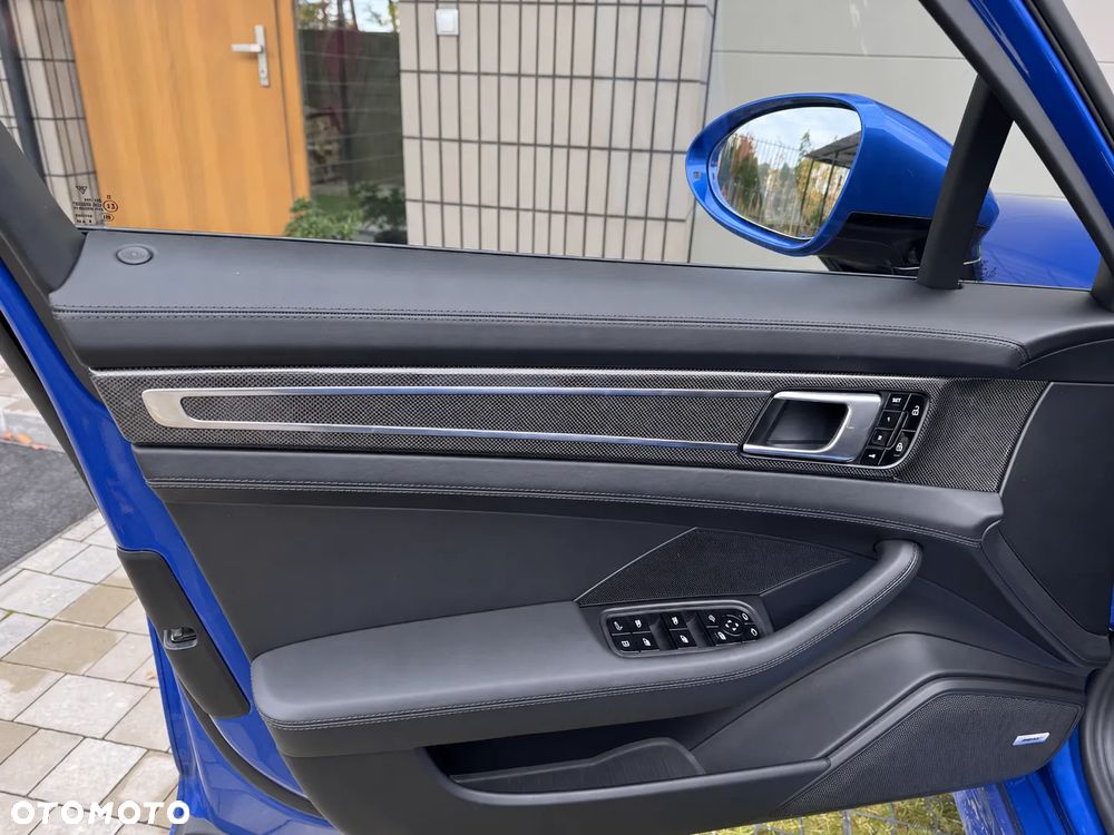 Porsche Panamera 4 E-Hybrid - 7