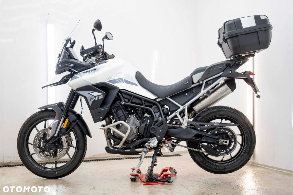 Triumph Tiger - 9