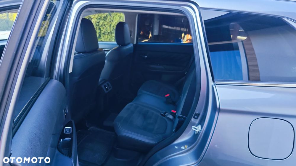 Mitsubishi Outlander Instyle - 4