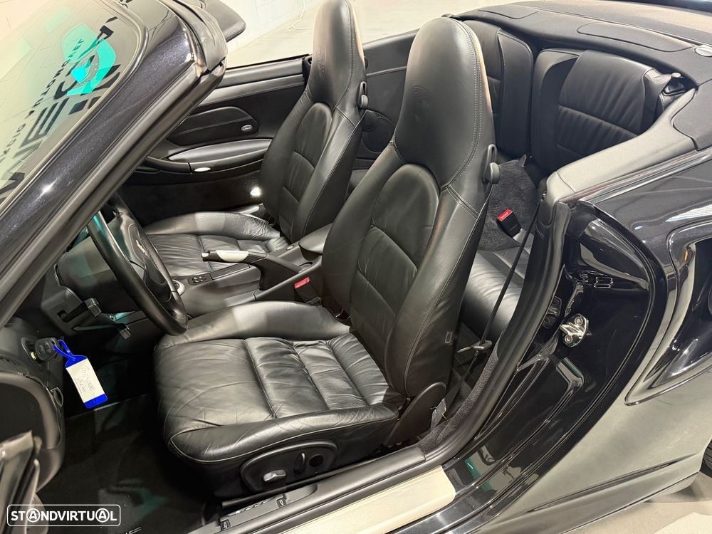 Porsche 911 (996) Turbo - 6
