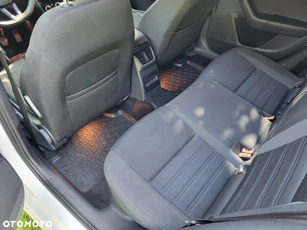 Skoda Octavia 1.6 TDI SCR Ambition - 16