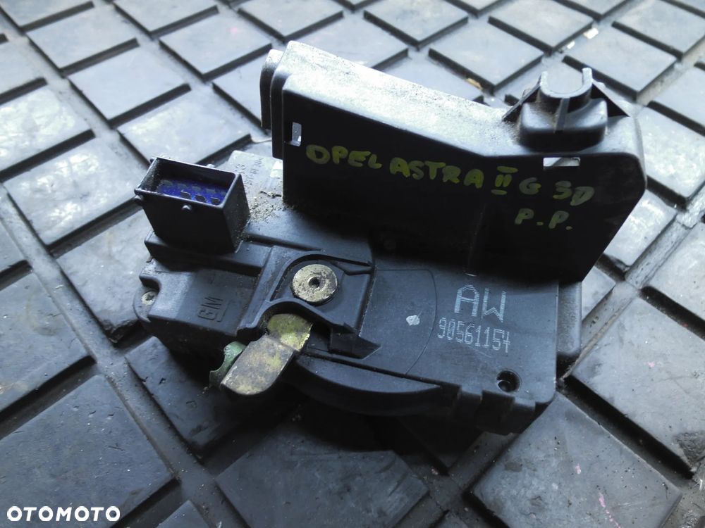 OPEL ASTRA G II ZAFIRA A ZAMEK DRZWI PRAWY PRZÓD PRAWYCH PRZEDNICH AW 90561154 POSIADAM 2SZT - 4