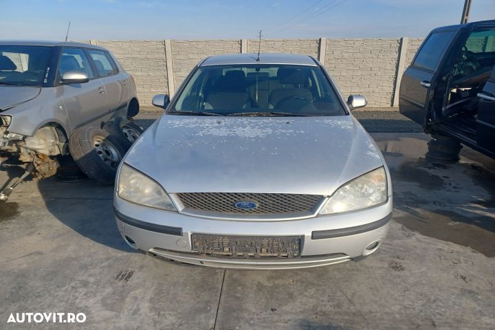 Far dreapta Ford Mondeo MK3 [2000 - 2003] Sedan 1.8 MT (125 hp) - 9
