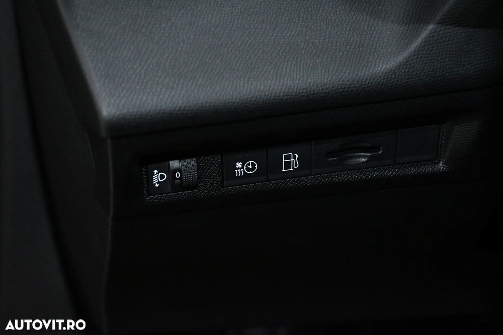 Peugeot 308 SW Plug-In Hybrid 180 e-EAT8 GT - 24