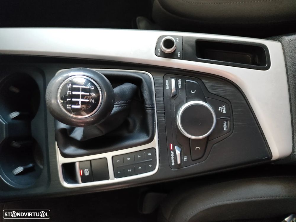Audi A4 Avant 2.0 TDI Business Line - 35