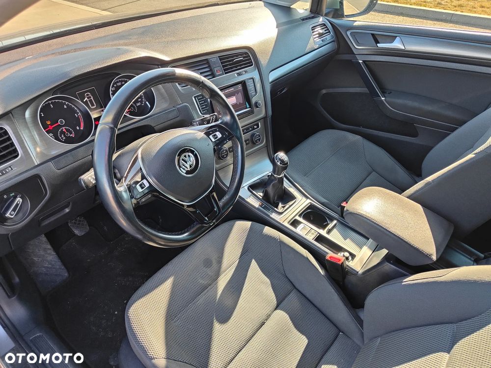 Volkswagen Golf 1.6 TDI Highline - 12