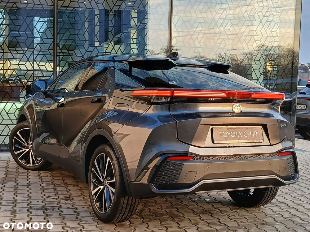 Toyota C-HR - 11