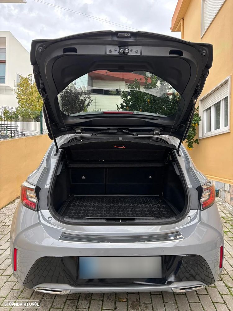 Toyota Corolla 2.0 Hybrid Exclusive - 8