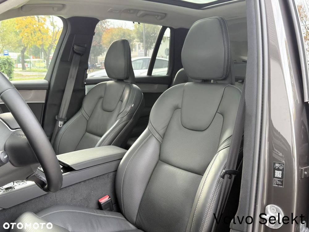 Volvo XC 90 - 24