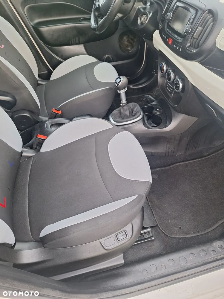 Fiat 500L 1.4 16V (RED) - 13