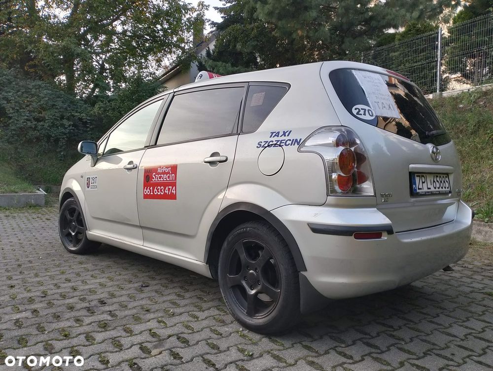 Toyota Corolla Verso 1.8 Gold + 7os MM - 7