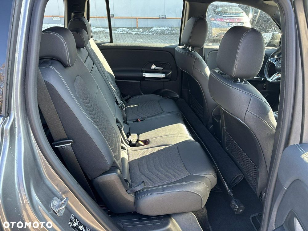 Mercedes-Benz EQB - 17