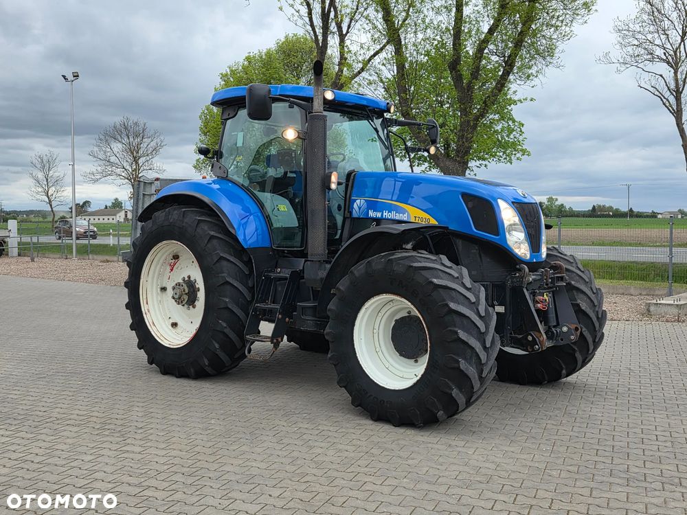 New Holland T7030 PC 2011R - 38