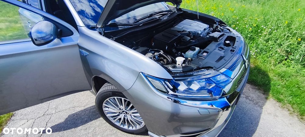 Mitsubishi Outlander 2.4 4WD Top - 17