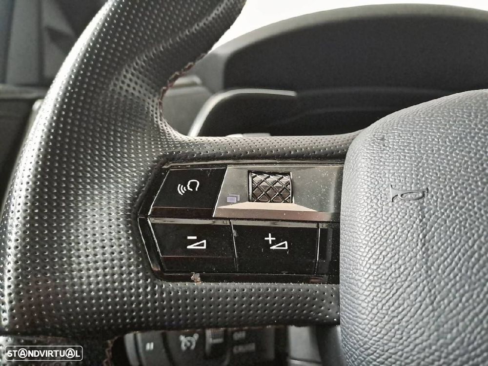 DS DS7 E-Tense Performance Line+ EAT8 - 16