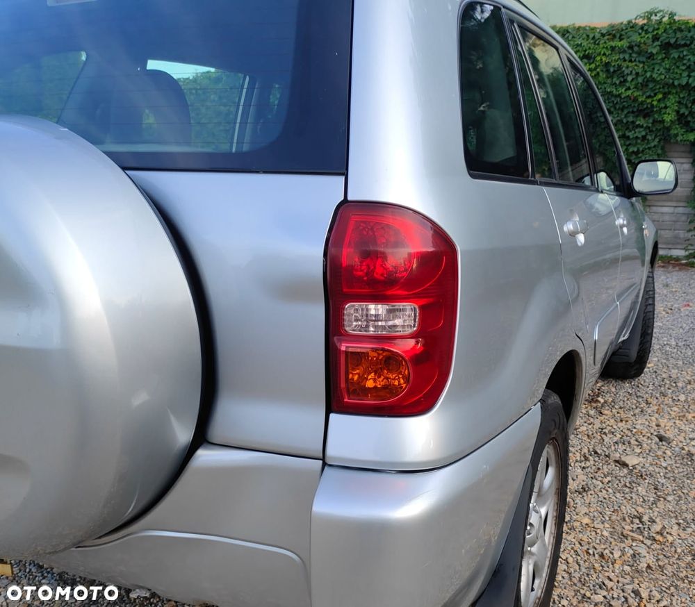 Toyota RAV4 2.0 D-4D 4x4 - 9