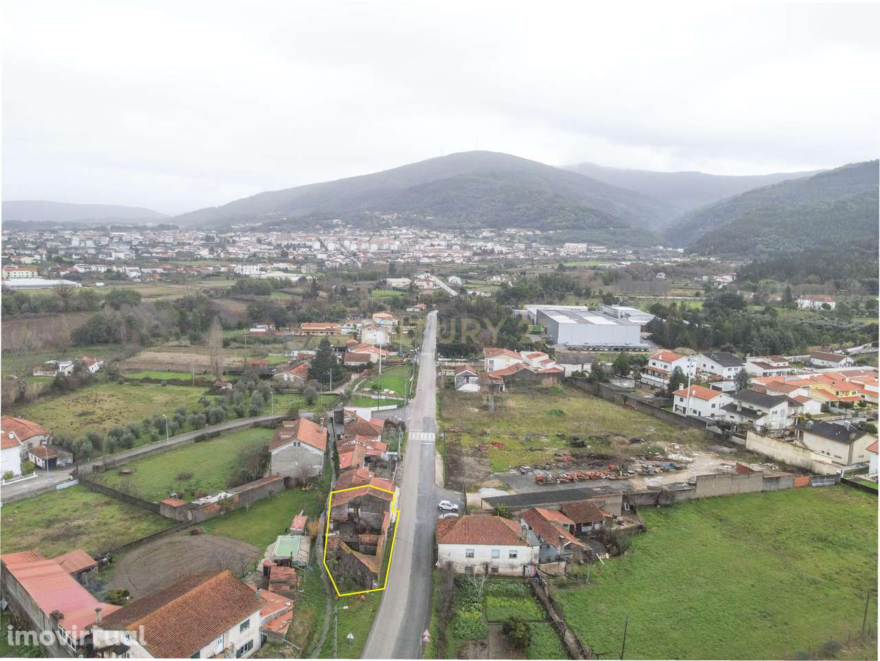 Moradia T2 para reabilitar na Lousã - Grande imagem: 3/26