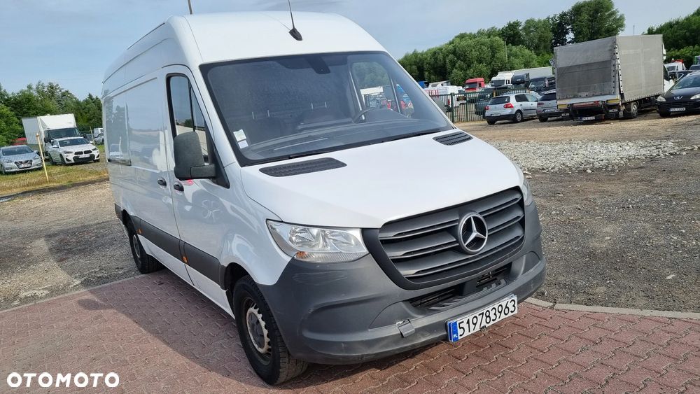 Mercedes-Benz Sprinter - 10