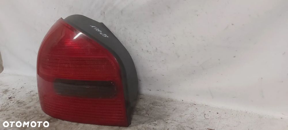 .  TYL TYLNA LAMPA LEWA AUDI A3 8L - 3