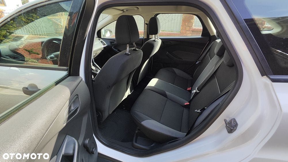 Ford Focus 1.0 EcoBoost Start-Stopp-System Ambiente - 11