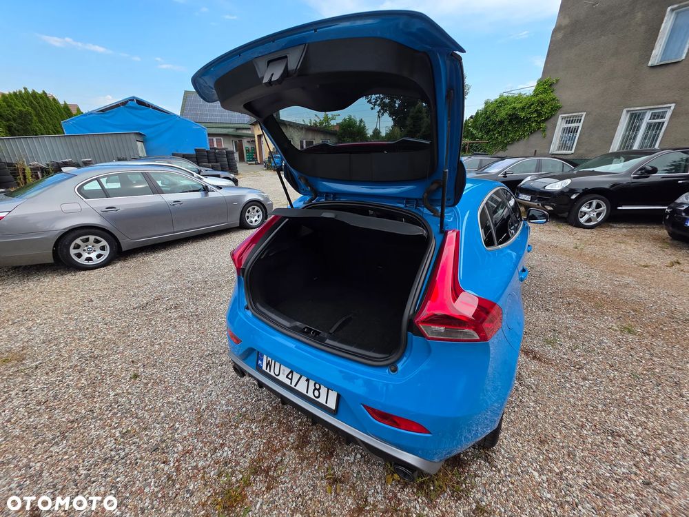 Volvo V40 D2 R Design - 9