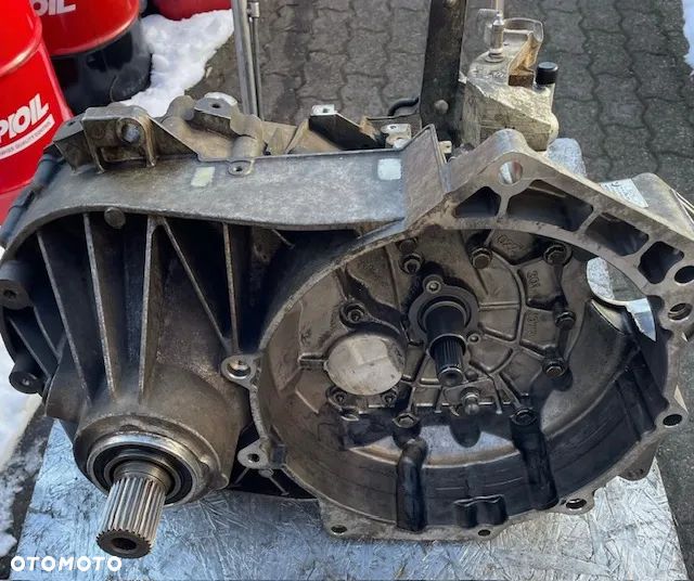 Skrzynia 5 biegów Vw T6 2,0 TDI UDY - 1