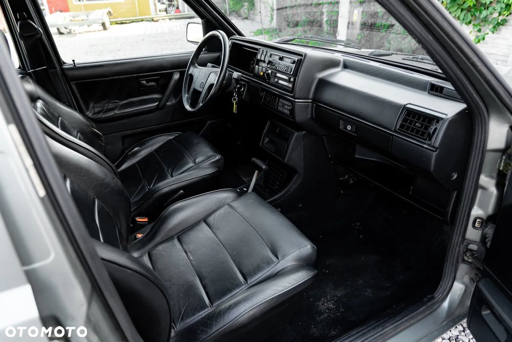 Volkswagen Golf - 22