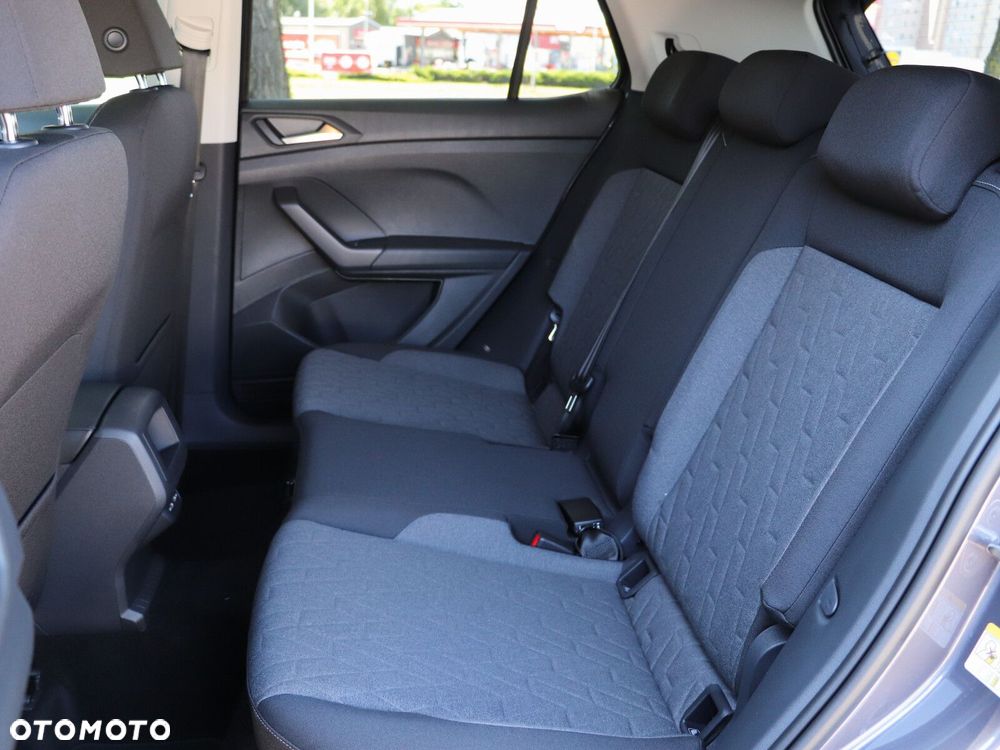 Volkswagen T-Cross - 12