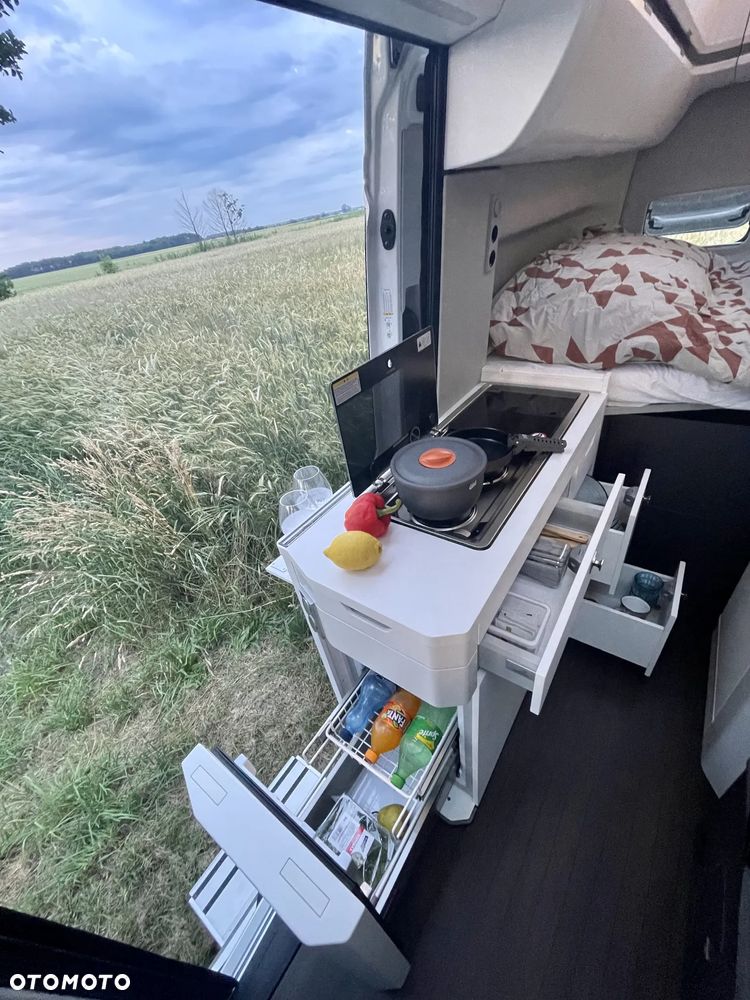 Volkswagen Grand California - 36