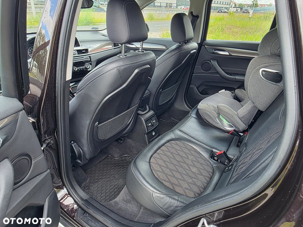 BMW X1 sDrive18i - 10