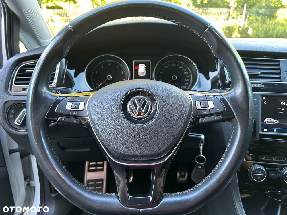Volkswagen Golf 1.4 TSI BMT Highline - 12