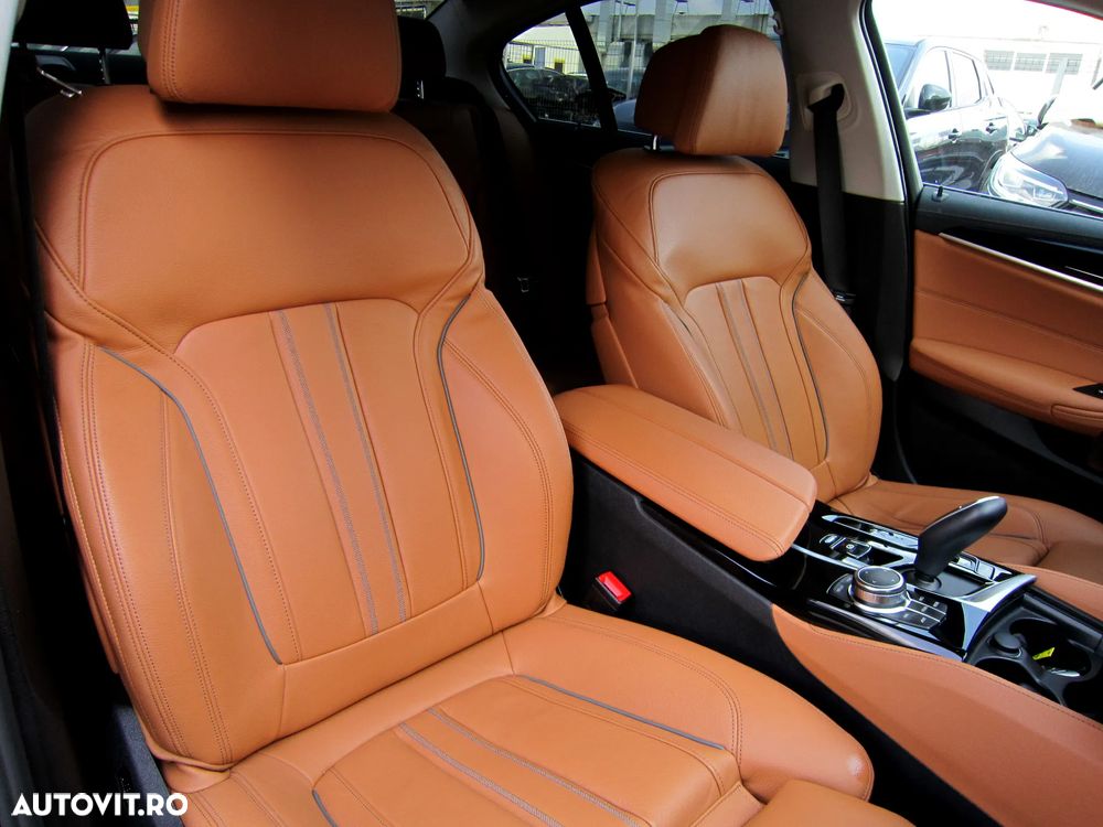 BMW Seria 5 520i Aut. Luxury Line - 17