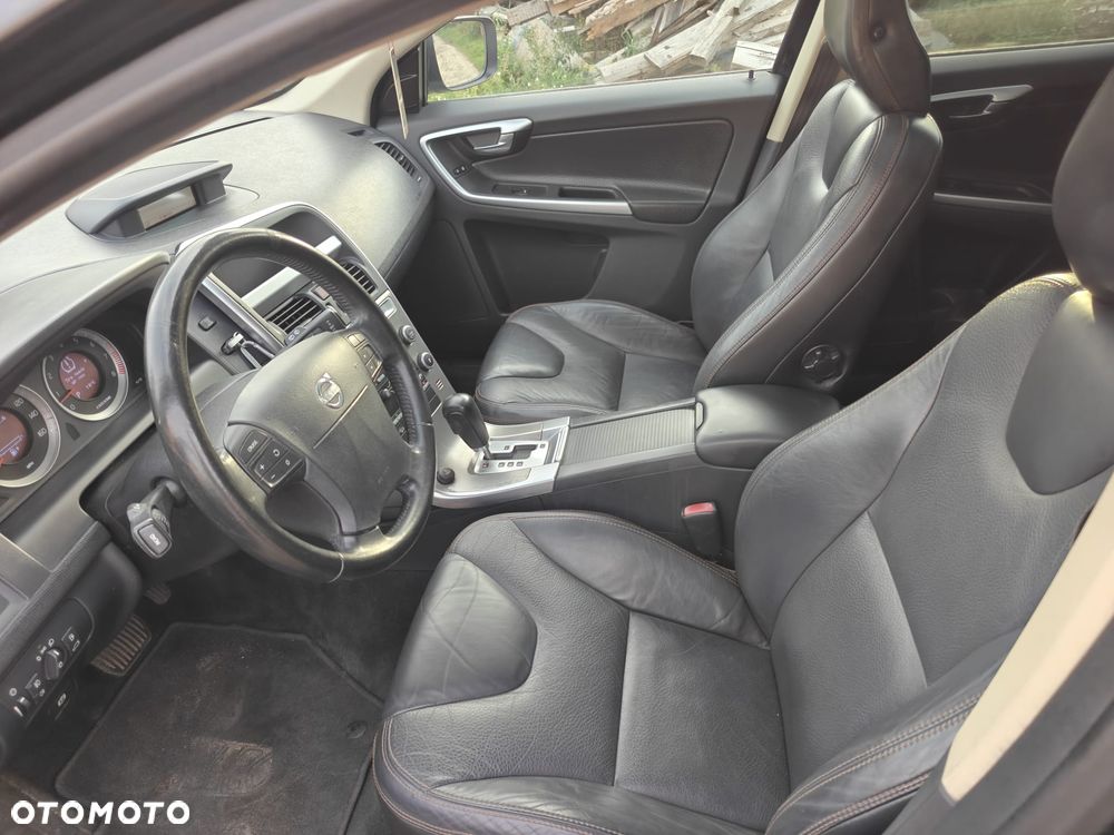 Volvo XC 60 T6 AWD Momentum - 11