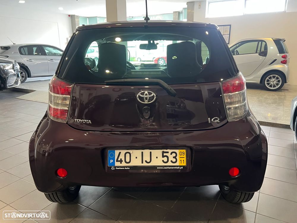 Toyota iQ 1.0 VVT-i 2 MultiDrive EP - 7