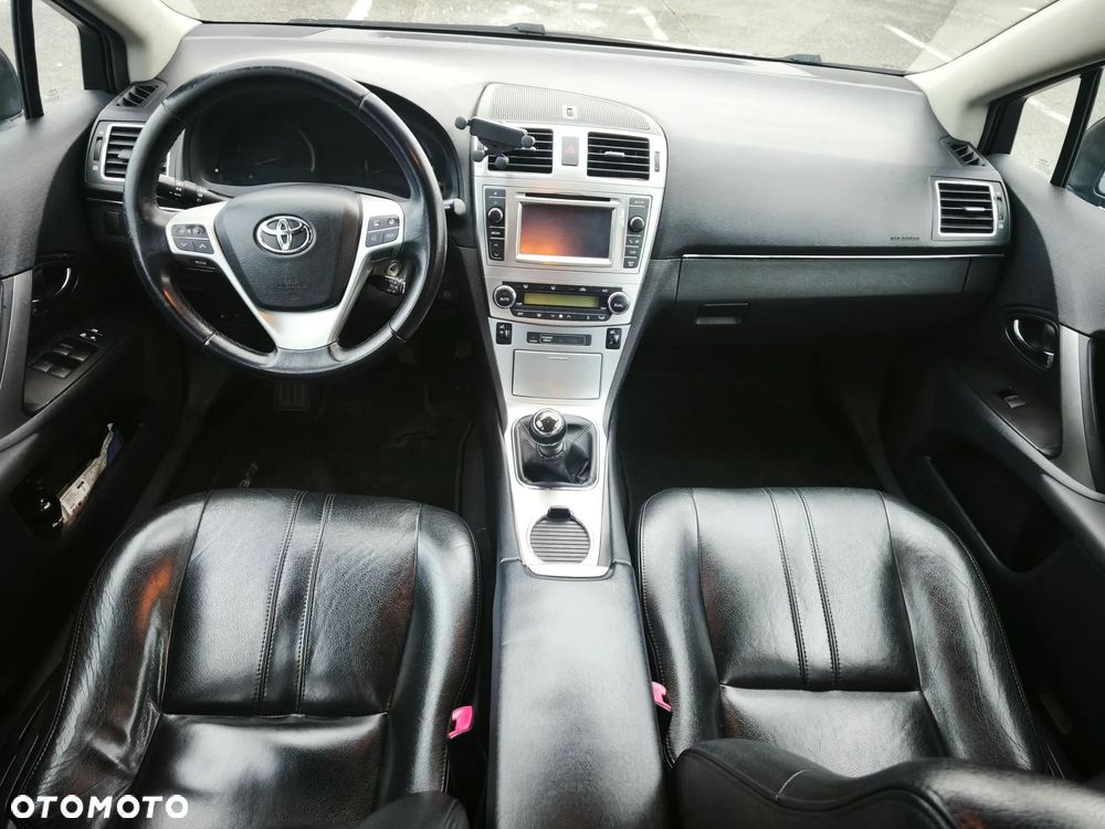 Toyota Avensis 2.0 D-4D Premium - 8