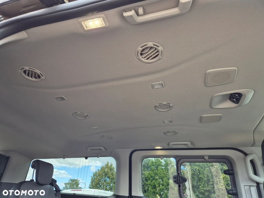 Ford Tourneo Custom - 18