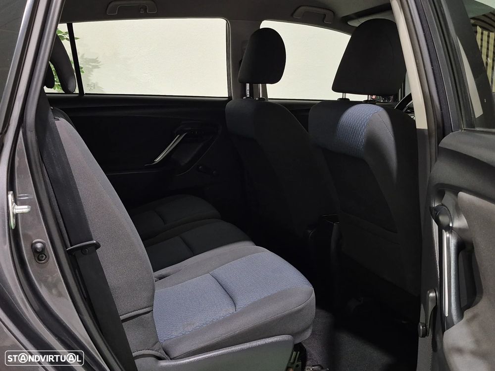 Toyota Verso 1.6 D-4D Comfort - 31