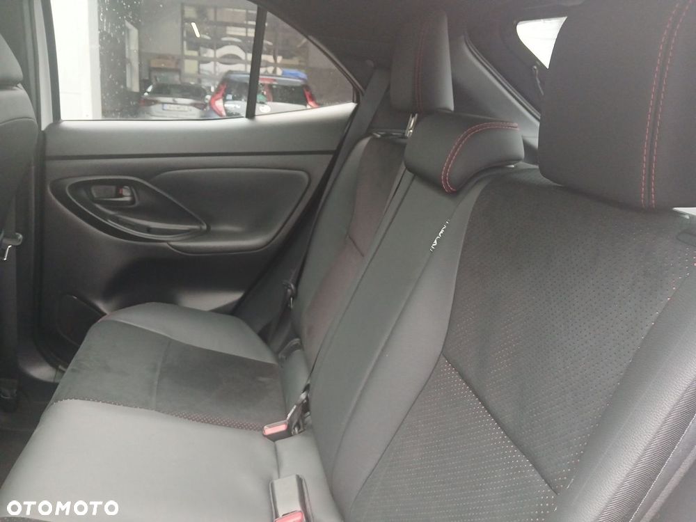 Toyota Yaris Cross Hybrid 1.5 GR Sport - 14